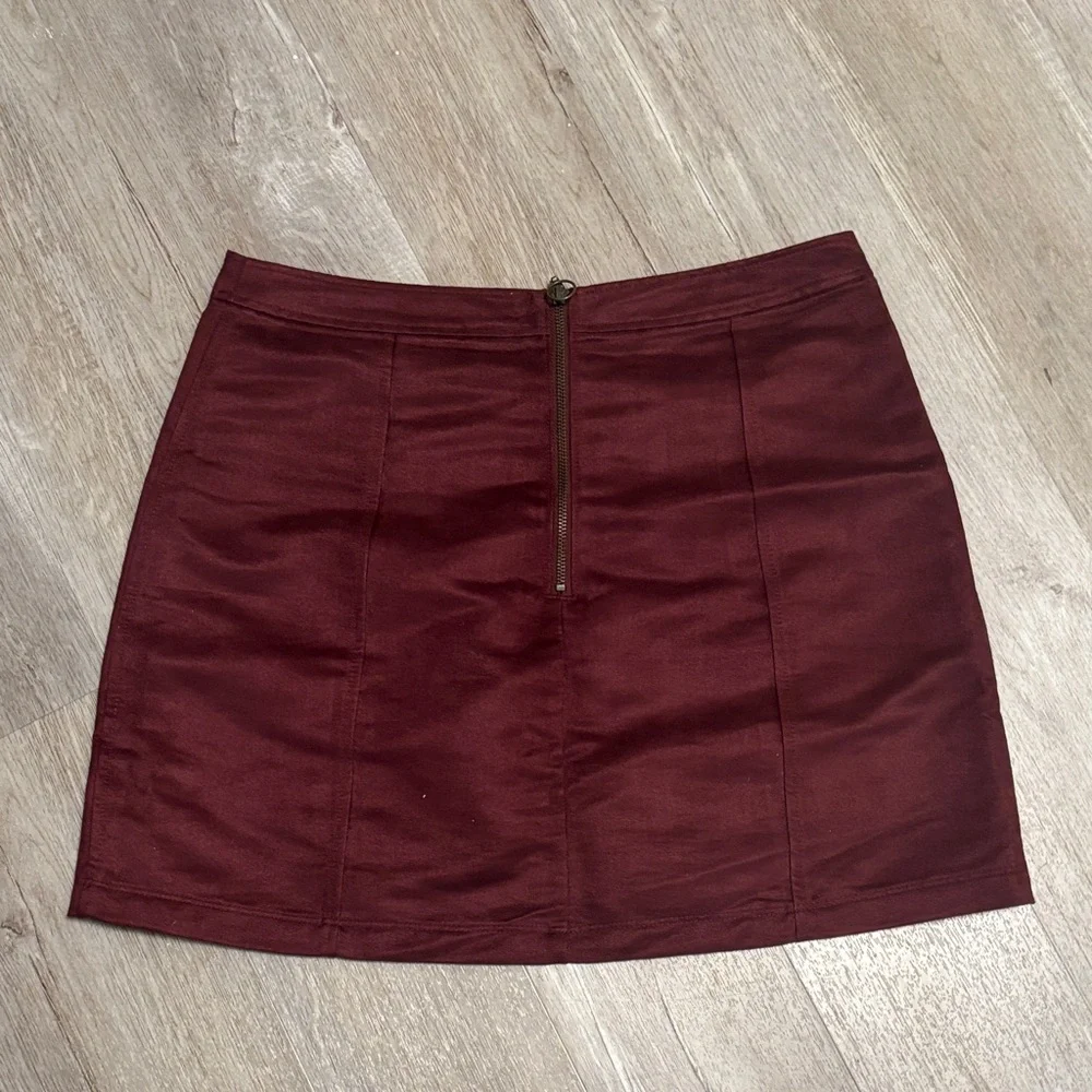 Old Navy Maroon Pencil Skirt - Picture 2 of 3